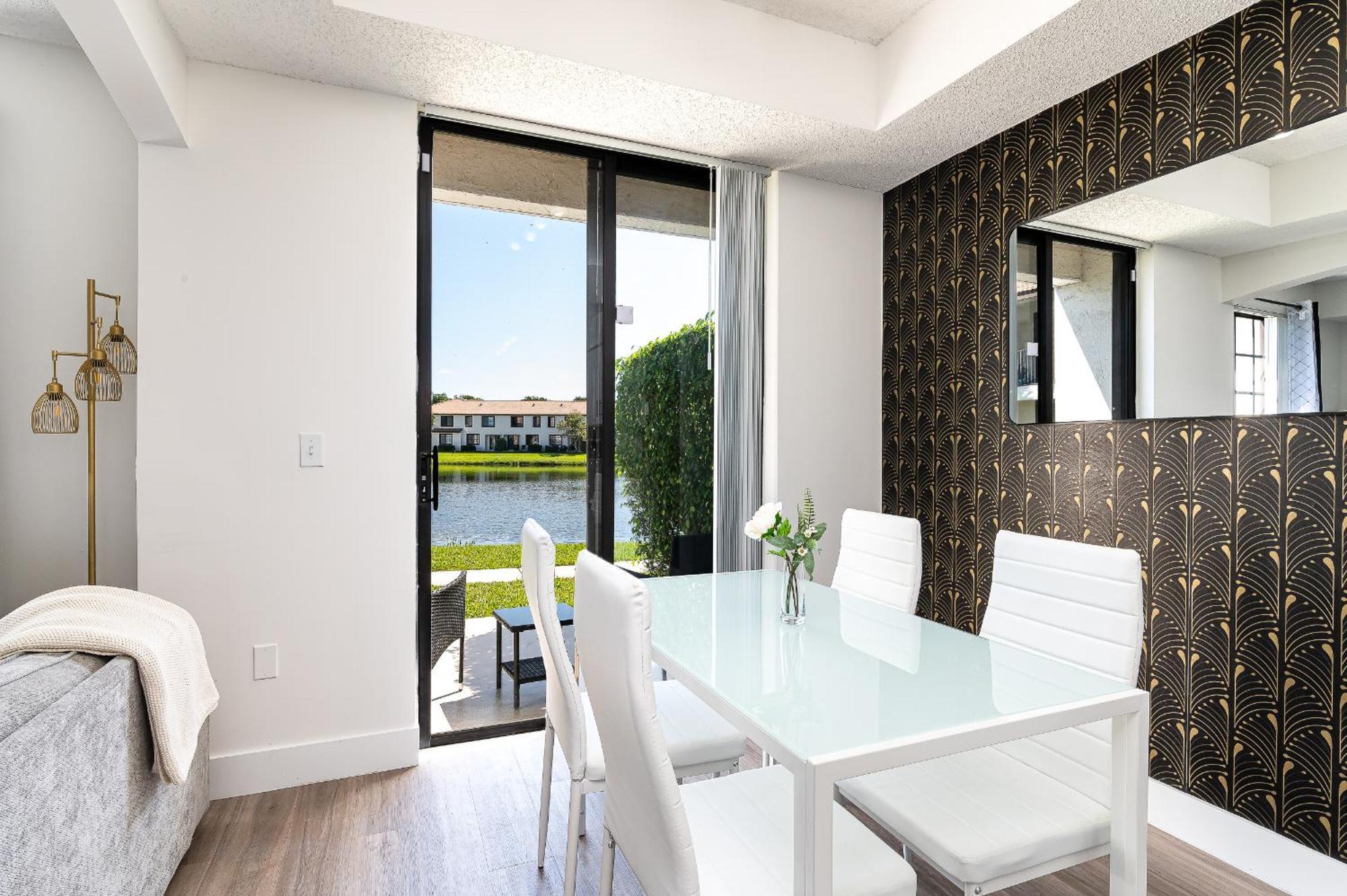 Newly Renovated Townhome With King Bed Delray Beach Extérieur photo