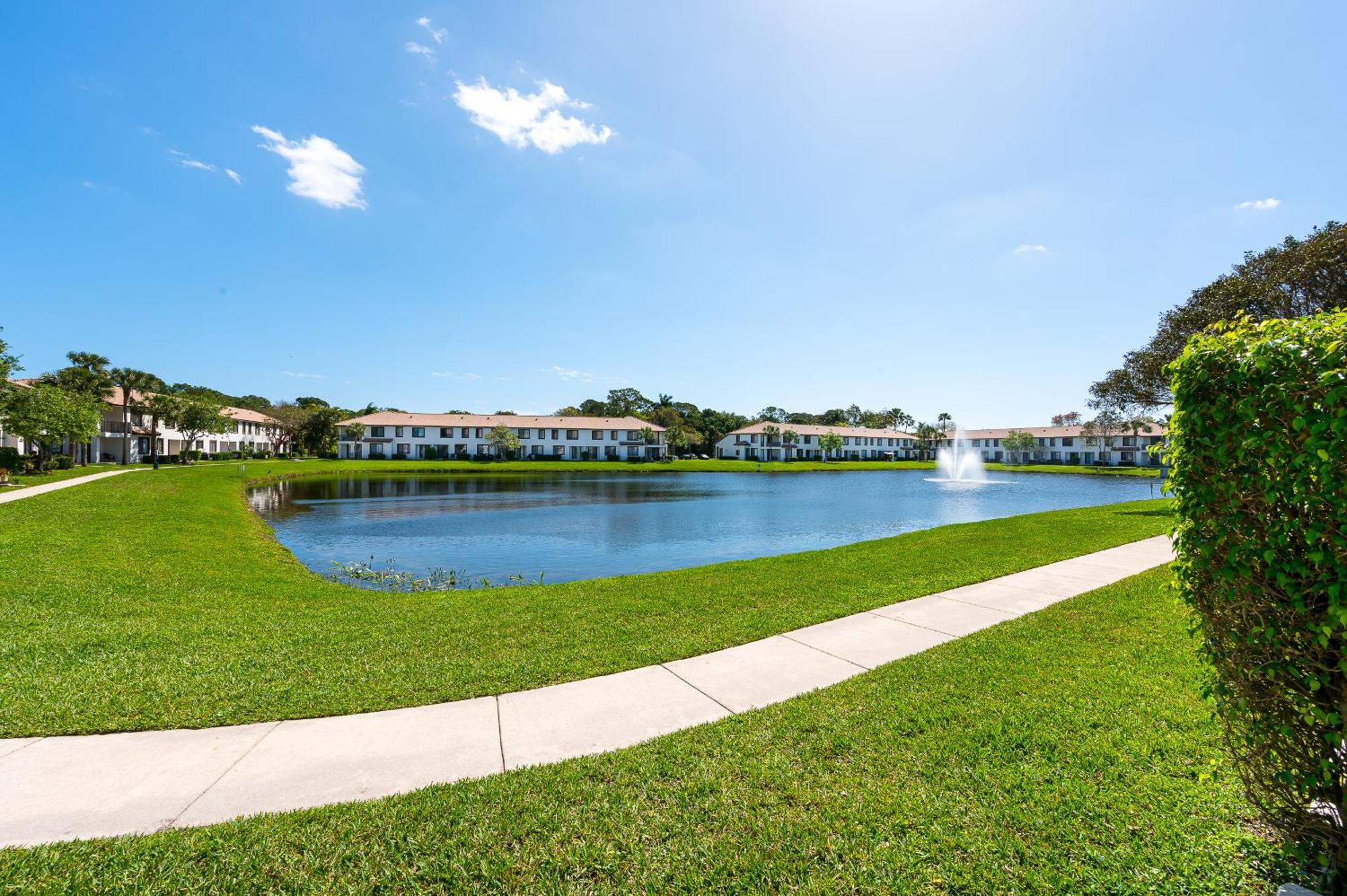Newly Renovated Townhome With King Bed Delray Beach Extérieur photo